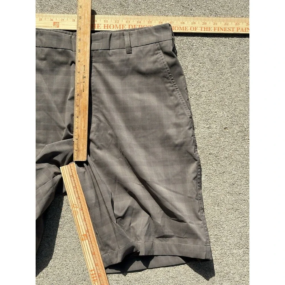 Nike Golf Dri-Fit Shorts Men’s 34x10 Brown Plaid Logo Swoosh Performance